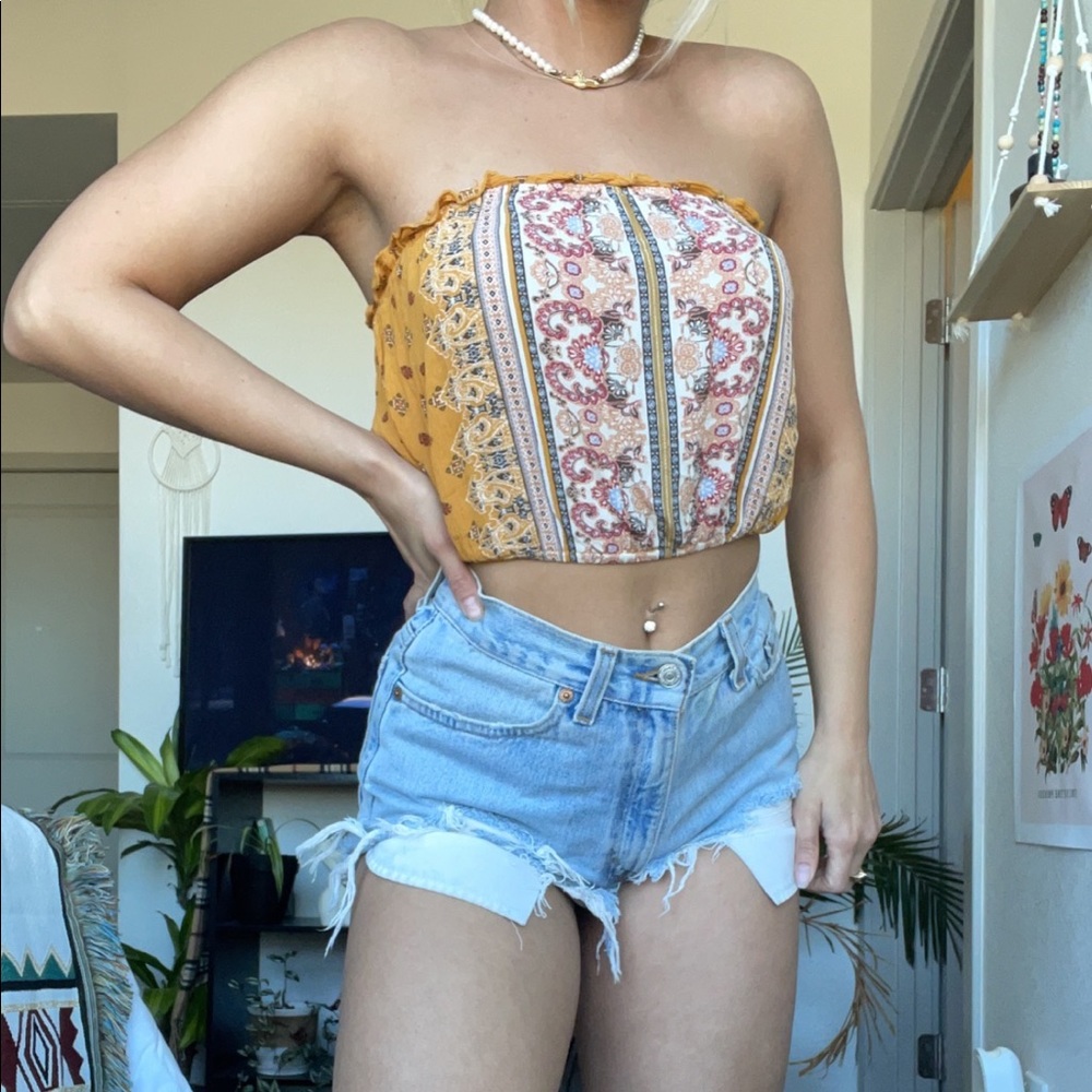 Flowy crop tube top